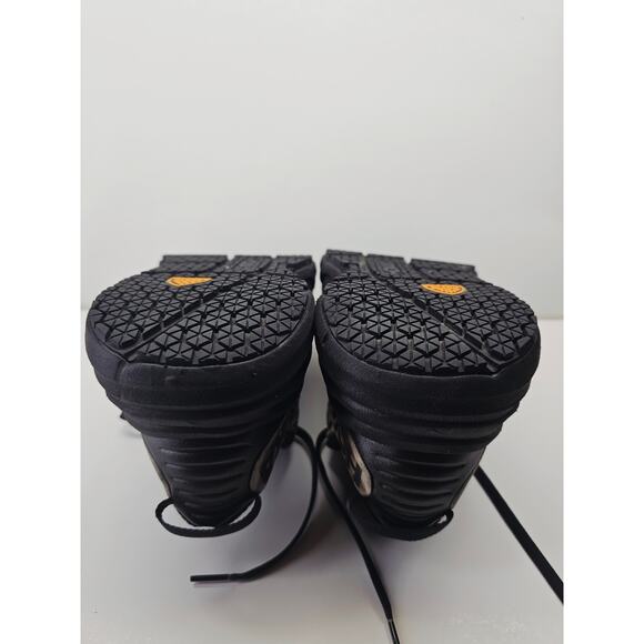 Hoka Women 10 Comfy footwear - Picture 8 of 12